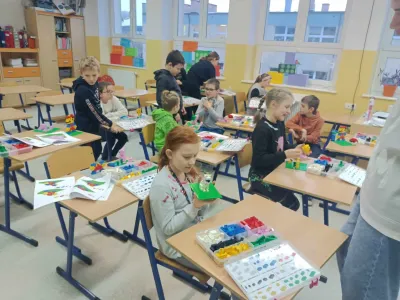 Klasa 3A podczas pracy..jpg