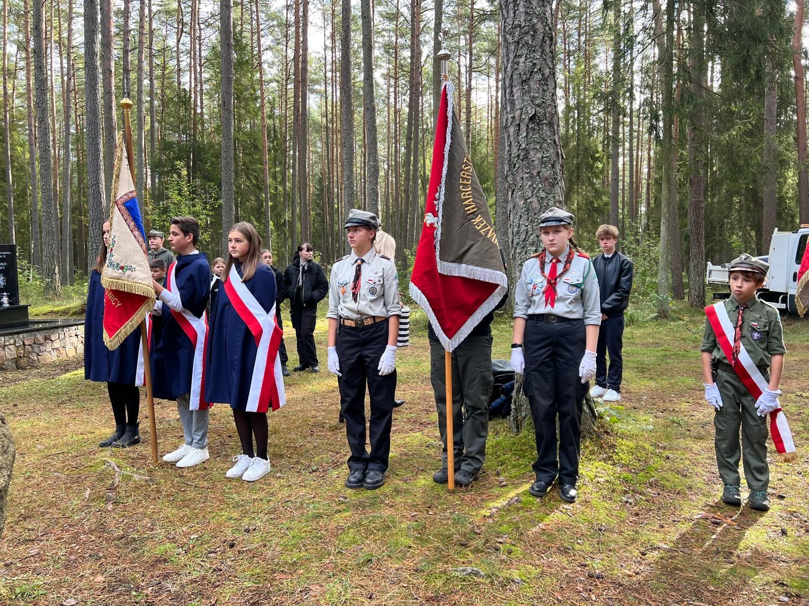 poczet sztandarowy ZSP nr 2